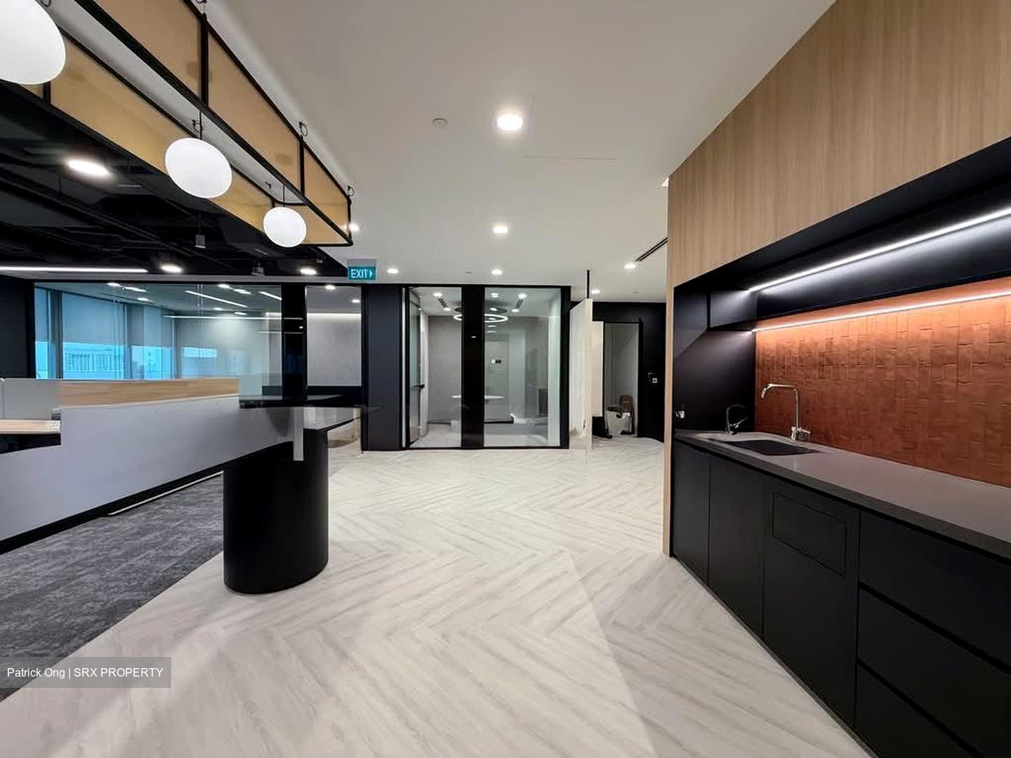 Chevron House (D1), Office #580623111